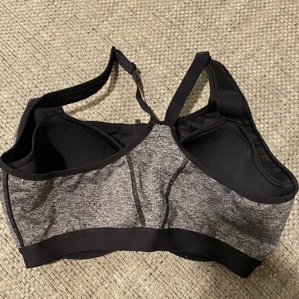 Women's VS Gray Sports Bra - Picture 2 of 8